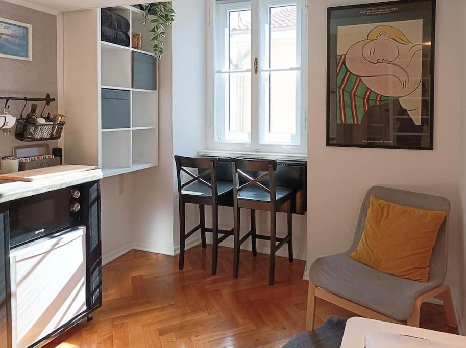 Loft Bed With Free Parking, 2 Bikes! Self Check In, Wi-fi, Ac Apartment Pula