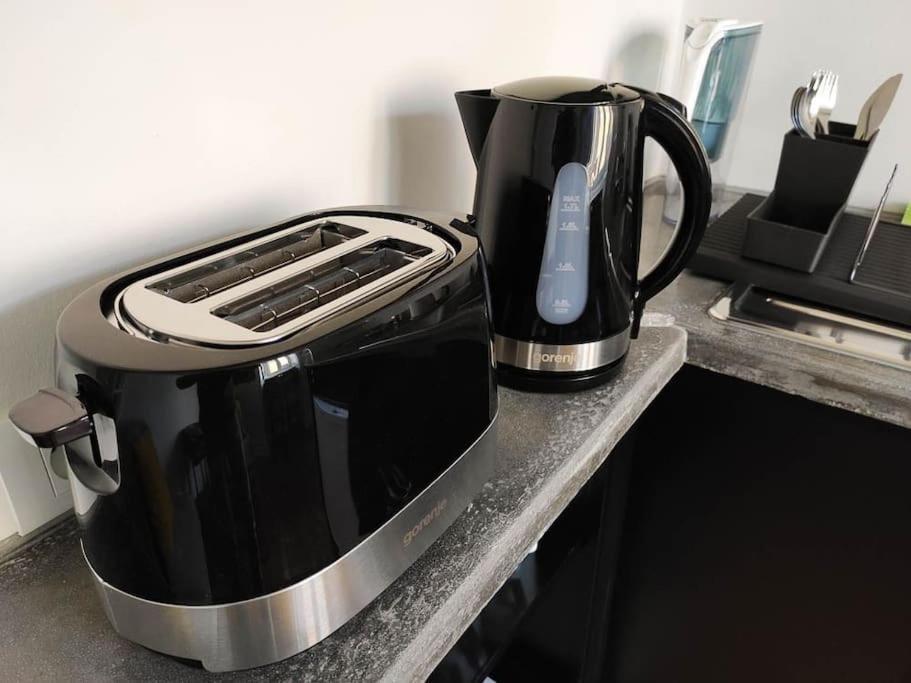 Apartamento Loft Bed With Free Parking, 2 Bikes! Self Check In, Wi-fi, Ac *